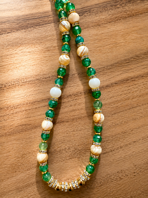 Collier femme vert ou noir ou orange