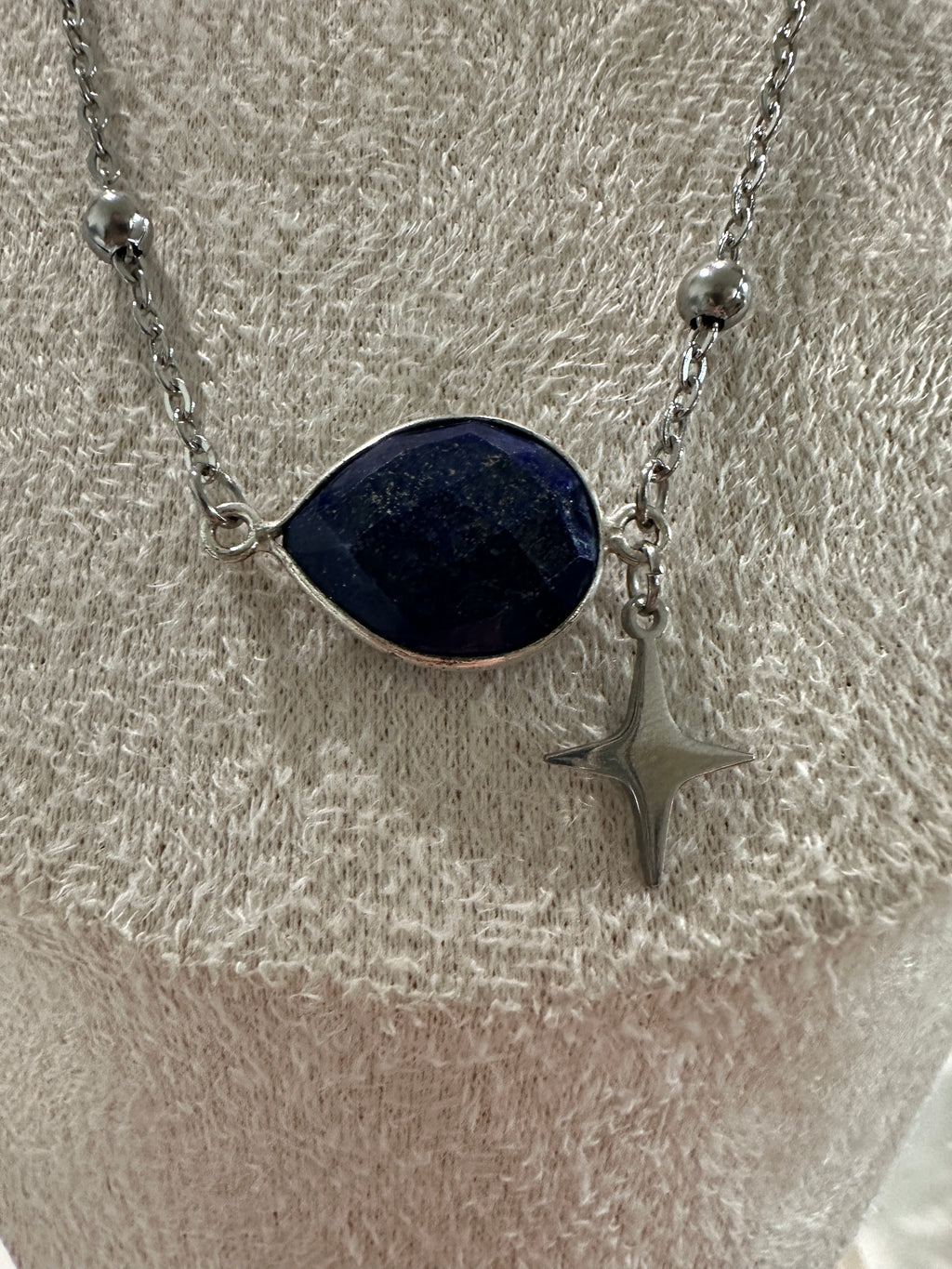 Collier Étoile d’Azur – Lapis-lazuli et acier inoxydable 316L