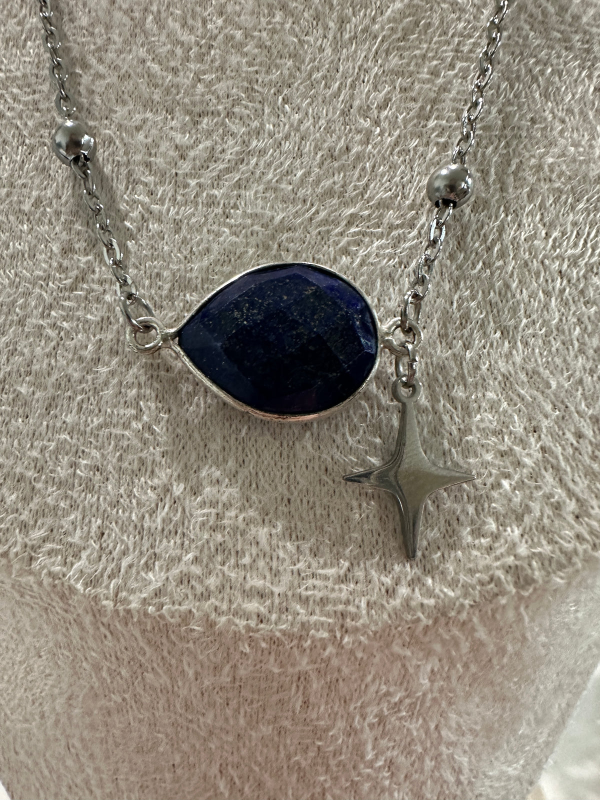 Collier Étoile d’Azur – Lapis-lazuli et acier inoxydable 316L