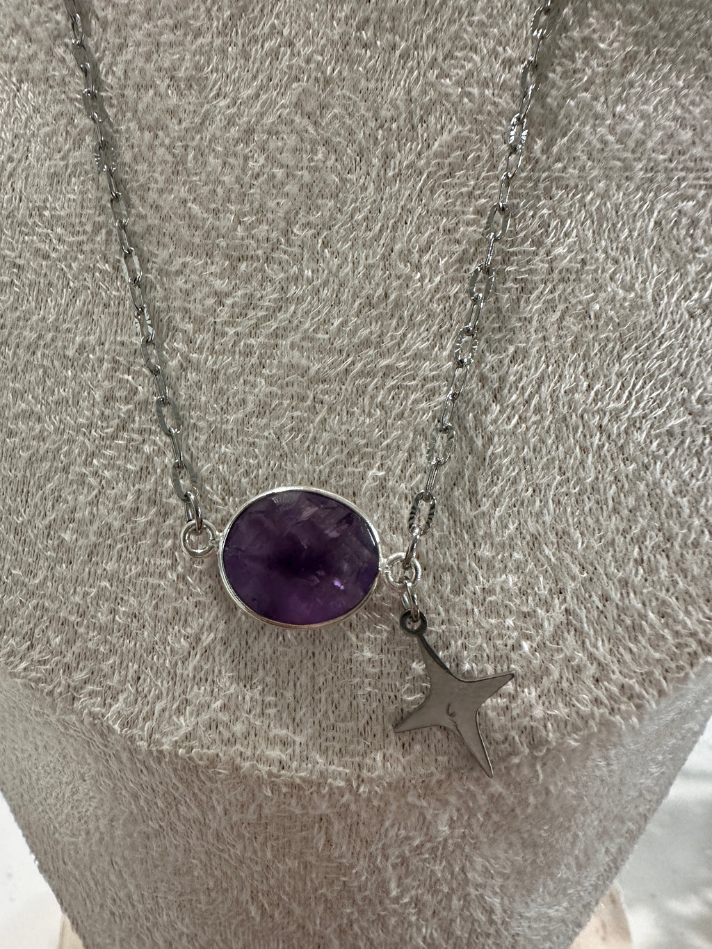 Collier Étoile Violette – Améthyste et acier inoxydable 316L