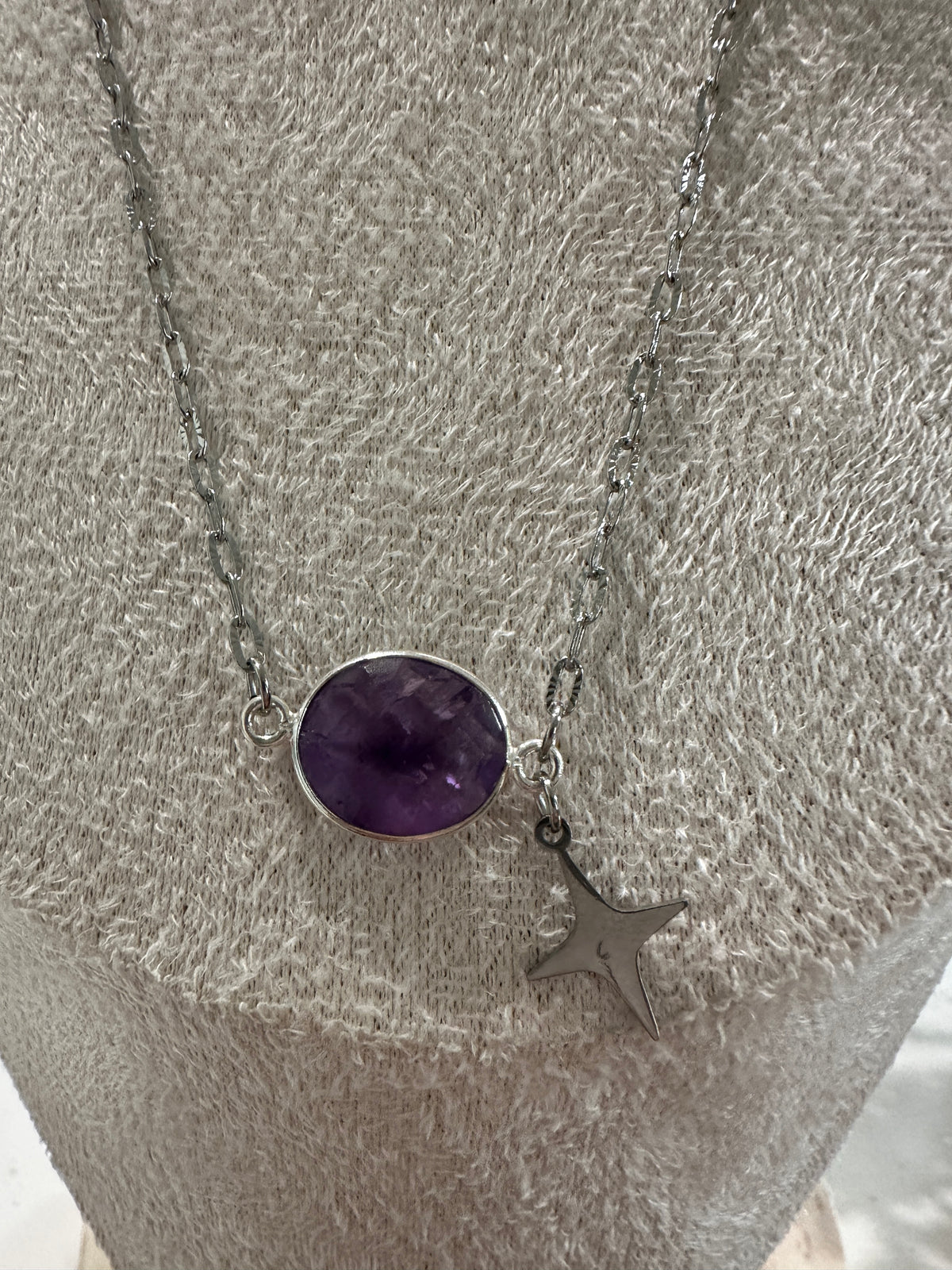 Collier Étoile Violette – Améthyste et acier inoxydable 316L