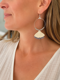 Boucles d’oreilles Alba – Créoles à doubles pétales – Boucles pendantes – argentées