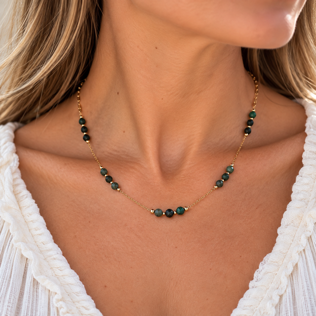 Collier « Azur » – Tourmaline Bleue – Acier Inoxydable Doré – Ras-de-Cou en Pierre Naturelle