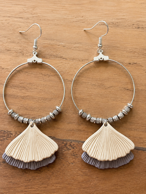 Boucles d’oreilles Alba – Créoles à doubles pétales – Boucles pendantes – argentées
