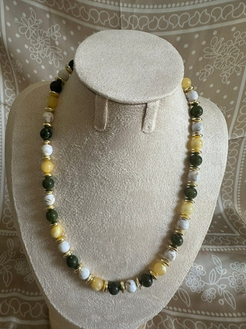 Collier femme Jade vert naturel ou bleu et beige ou noir et lilas