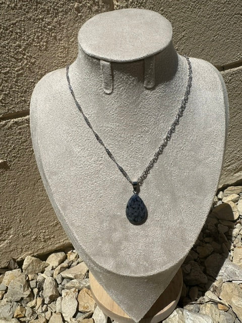 collier en acier inoxydable argenté et pendentif