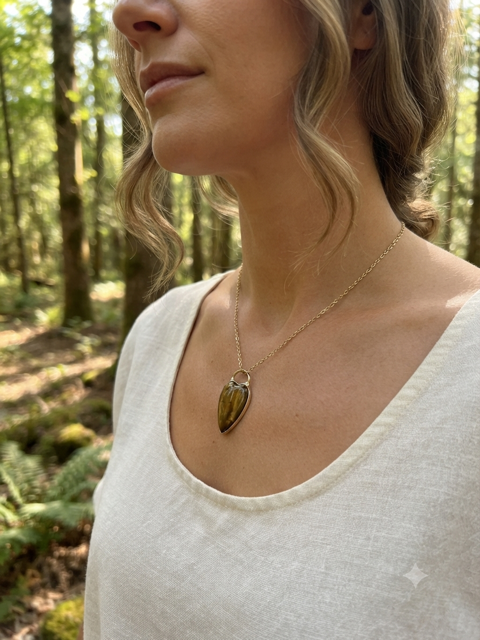 Collier pendentif pierre synthèse , acier inoxydable, doré,