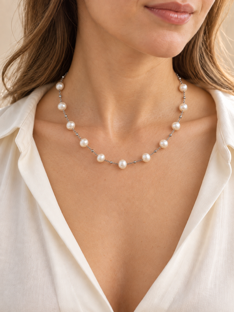 Collier "Epuré" - perles d'eau douce blanche de 8mm et chaîne argenté